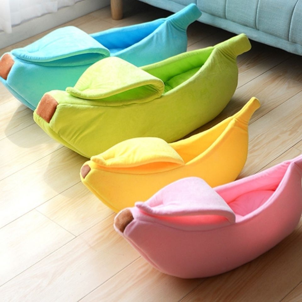 Yellow Cozy Banana Peel Pet Bed - Plush & Warm Cave House for Cats & Small Dogs (Medium)